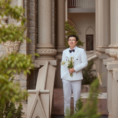 groom